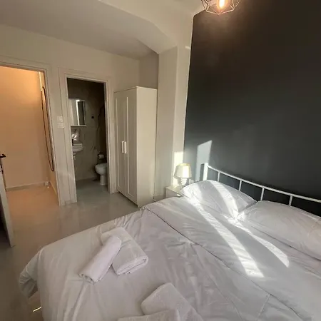 Ladadika Fine Living Apartman *